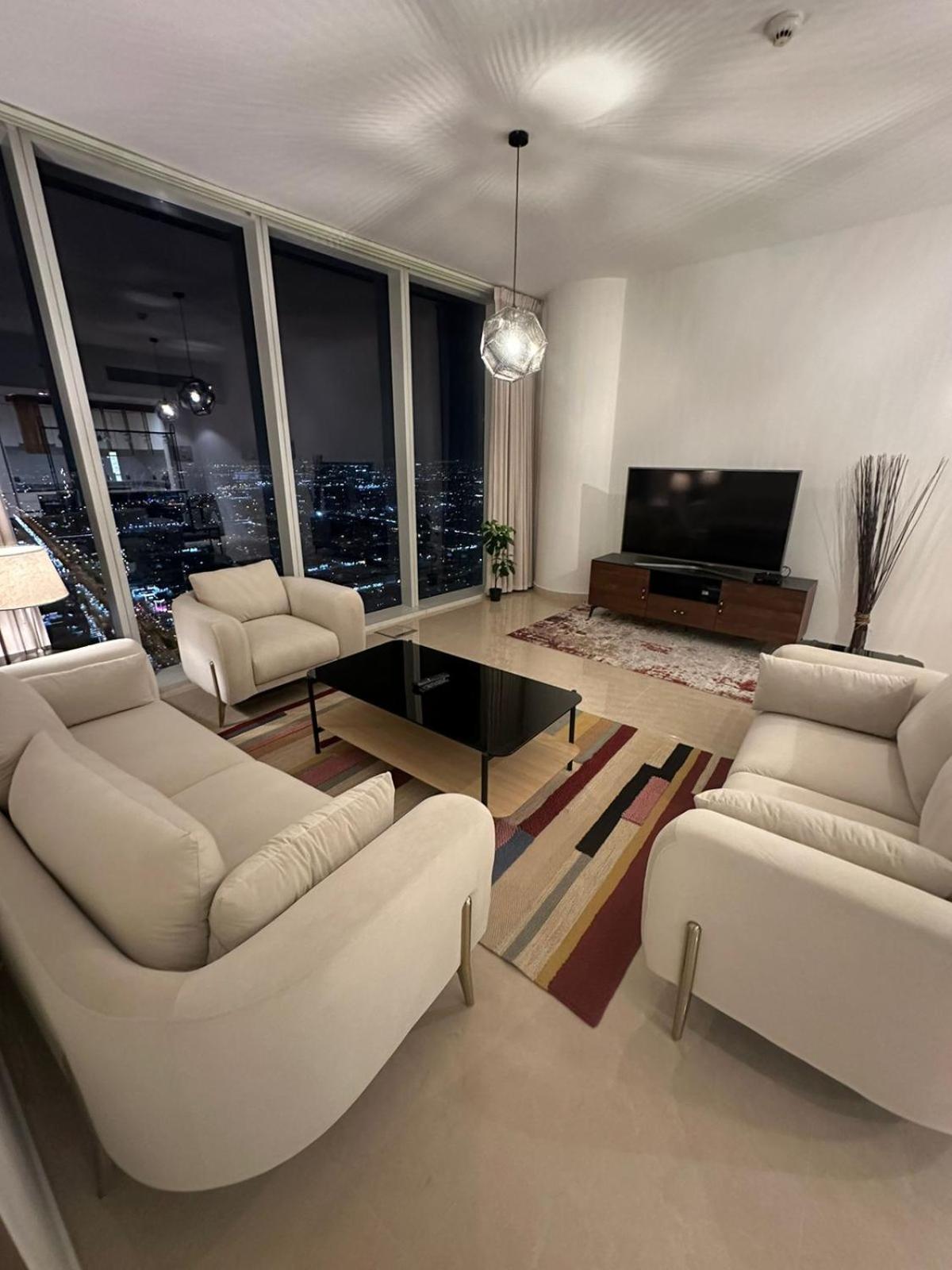 Apartment 1bedroom 54th Floor Rafal Tower *